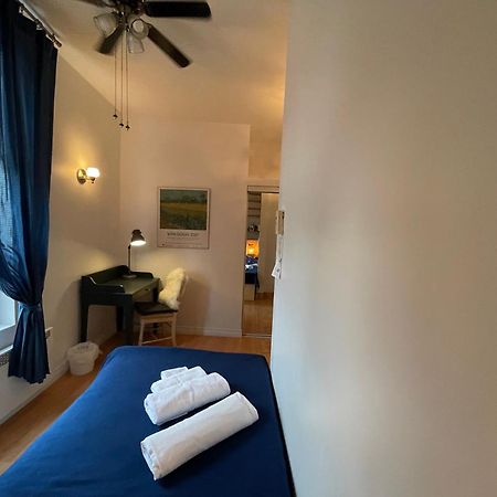 Chambres El Mediterraneo Rooms 몬트리올 객실 사진