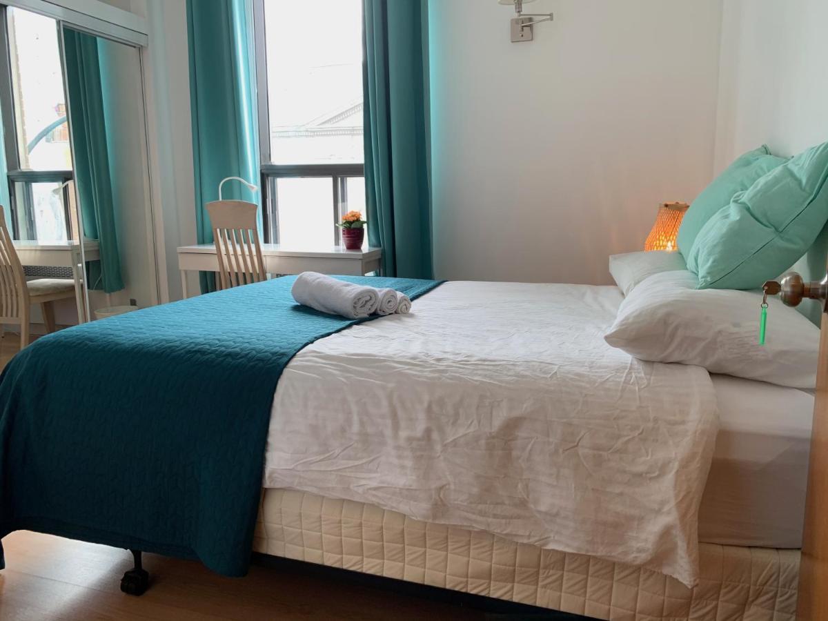 Chambres El Mediterraneo Rooms 몬트리올 외부 사진